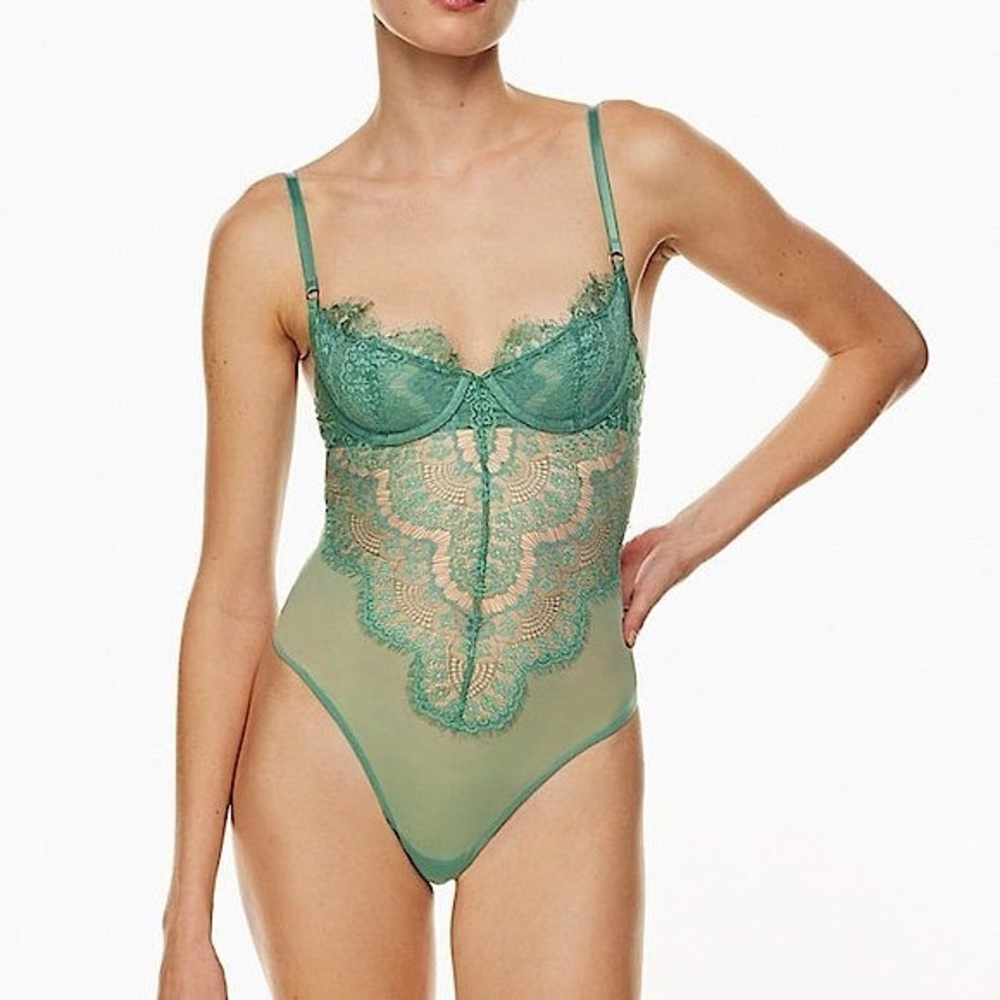 Aritzia Ten Babaton Green Encore Lace Lingerie Thong Bodysuit